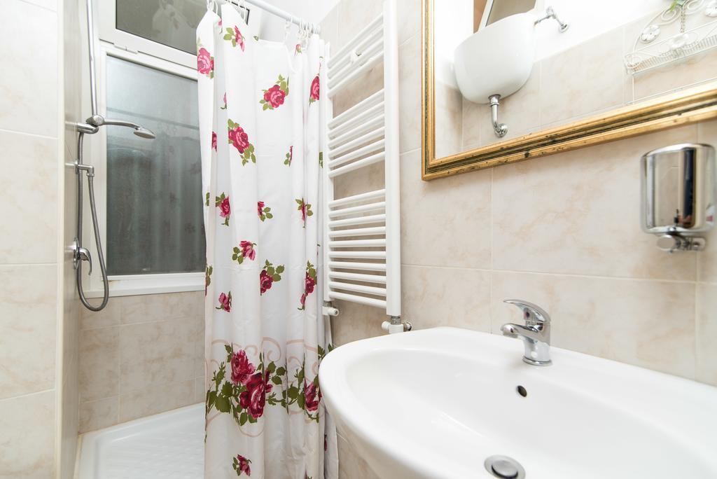 Le Rose B&B Rom Exteriör bild